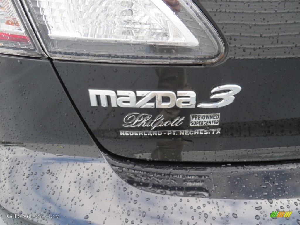 2011 MAZDA3 i Touring 4 Door - Black Mica / Black photo #20