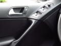 Candy White - Tiguan SE Photo No. 16