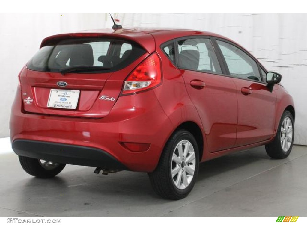 2011 Fiesta SE Hatchback - Red Candy Metallic / Charcoal Black/Blue Cloth photo #6
