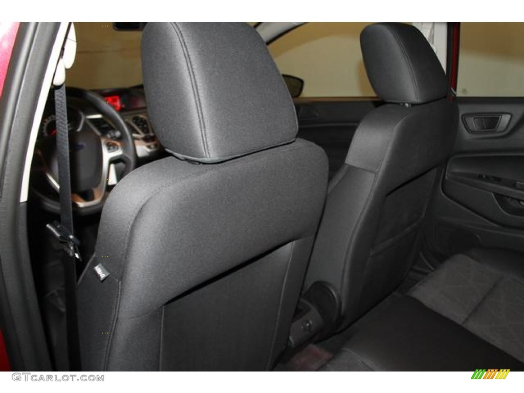2011 Fiesta SE Hatchback - Red Candy Metallic / Charcoal Black/Blue Cloth photo #23
