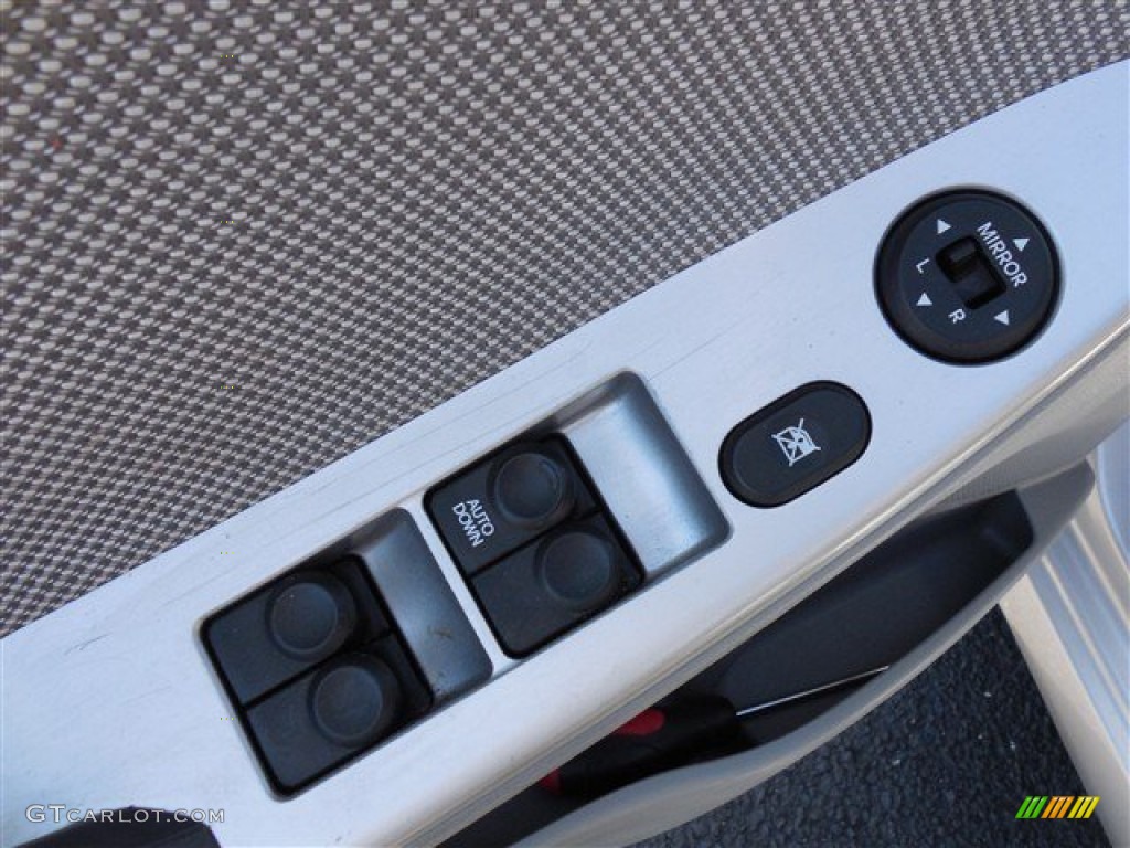 2012 Accent GLS 4 Door - Ironman Silver / Gray photo #16