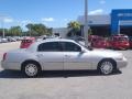 Silver Birch Metallic - Town Car Executive Photo No. 7
