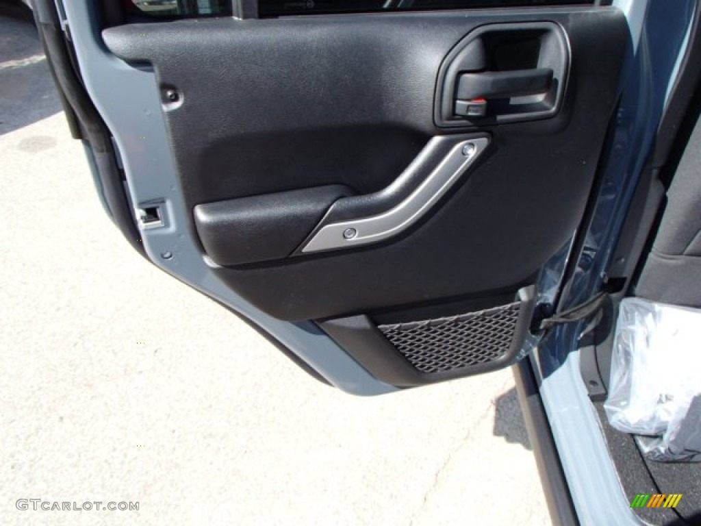 2014 Wrangler Unlimited Rubicon 4x4 - Anvil / Black photo #13