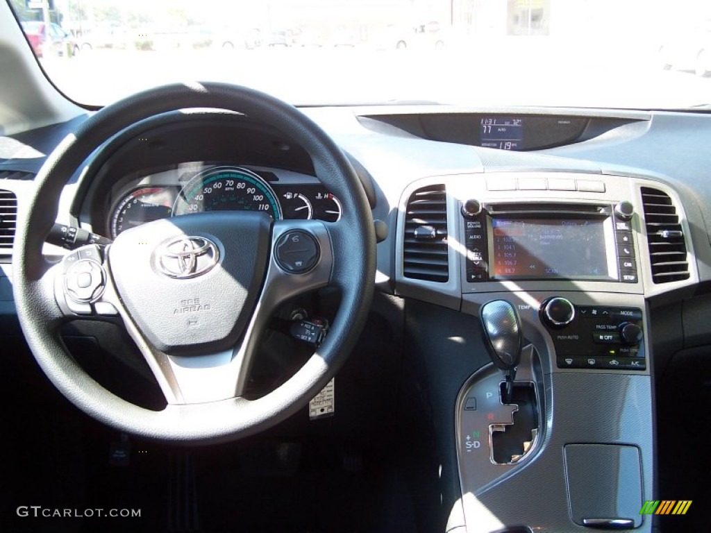 2013 Venza LE - Cosmic Gray Mica / Black photo #15
