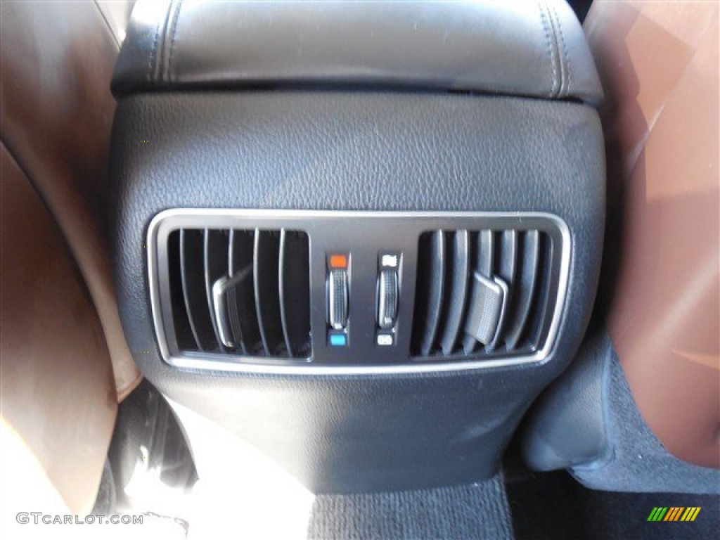 2011 Equus Signature - Platinum Metallic / Saddle photo #23