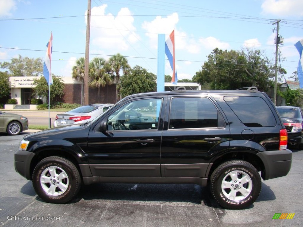 2005 Escape XLT V6 - Black / Medium/Dark Flint Grey photo #5