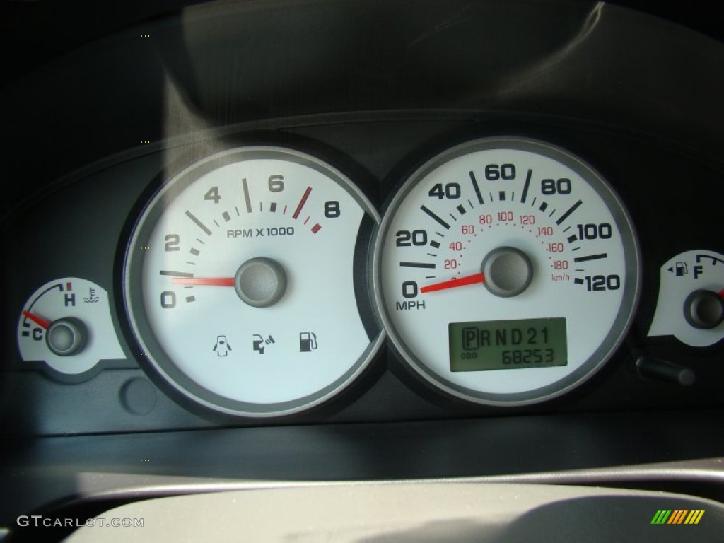 2005 Escape XLT V6 - Black / Medium/Dark Flint Grey photo #21