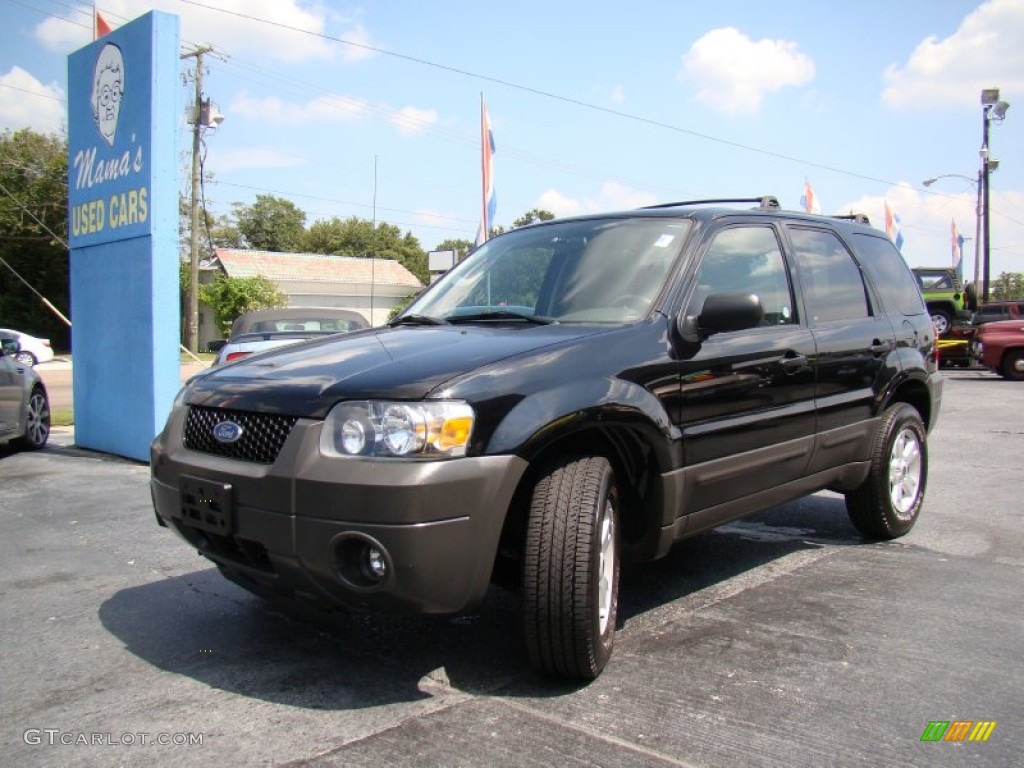2005 Escape XLT V6 - Black / Medium/Dark Flint Grey photo #27