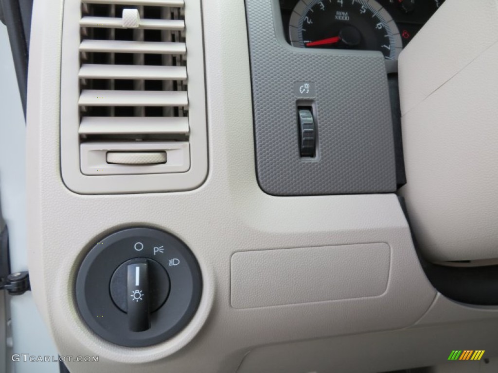 2009 Escape XLS - Light Sage Metallic / Stone photo #41