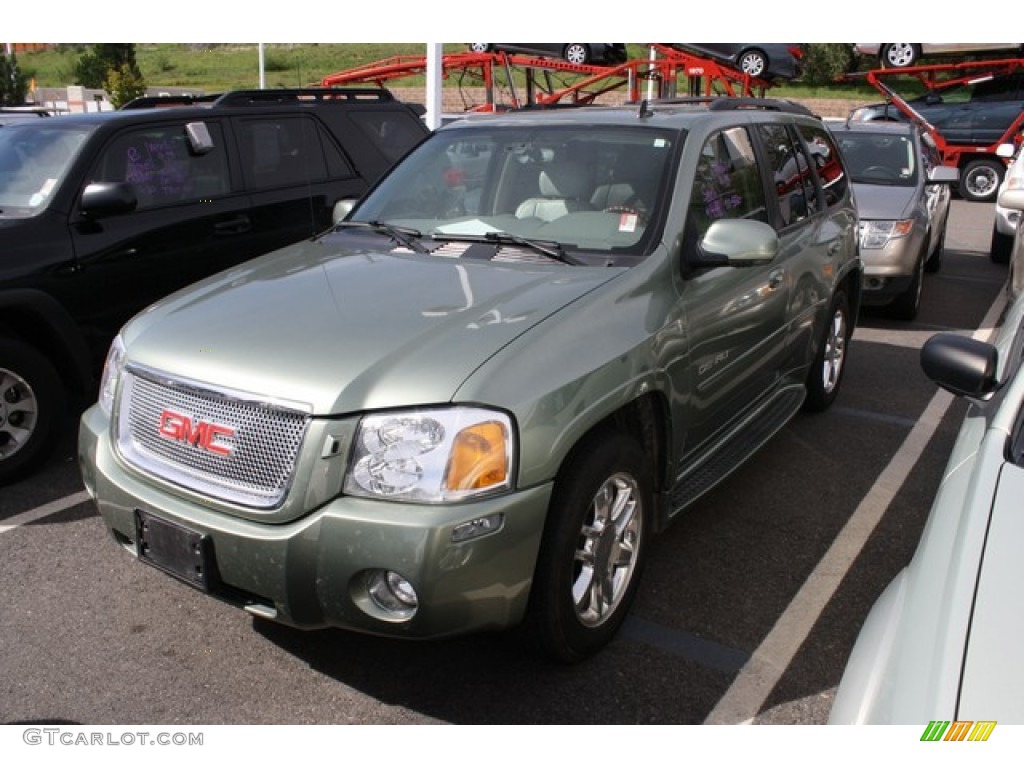 2006 Envoy Denali 4x4 - Emerald Green Metallic / Light Gray photo #4