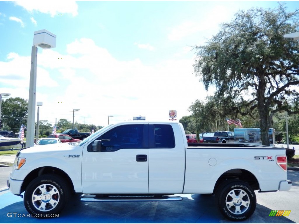 2010 F150 STX SuperCab 4x4 - Oxford White / Medium Stone photo #2