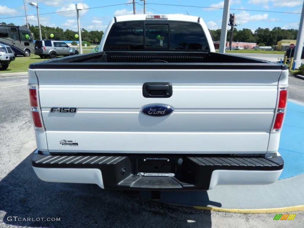 2010 F150 STX SuperCab 4x4 - Oxford White / Medium Stone photo #4