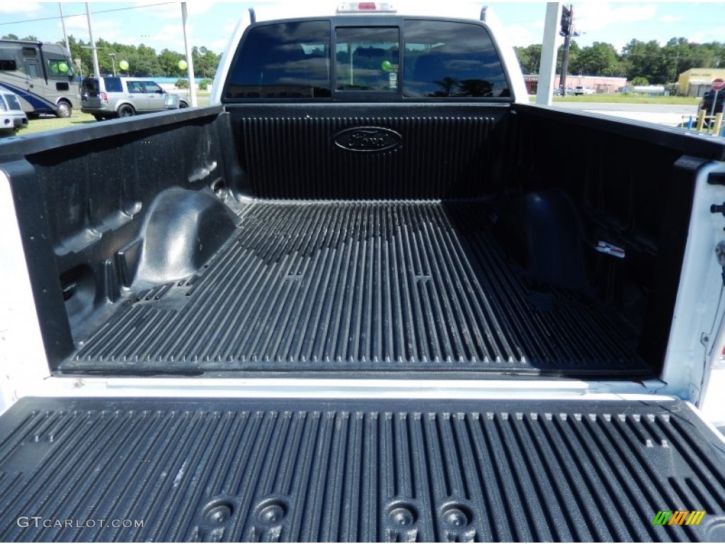 2010 F150 STX SuperCab 4x4 - Oxford White / Medium Stone photo #5