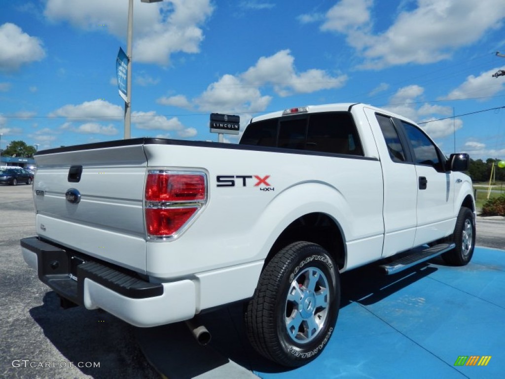 2010 F150 STX SuperCab 4x4 - Oxford White / Medium Stone photo #6