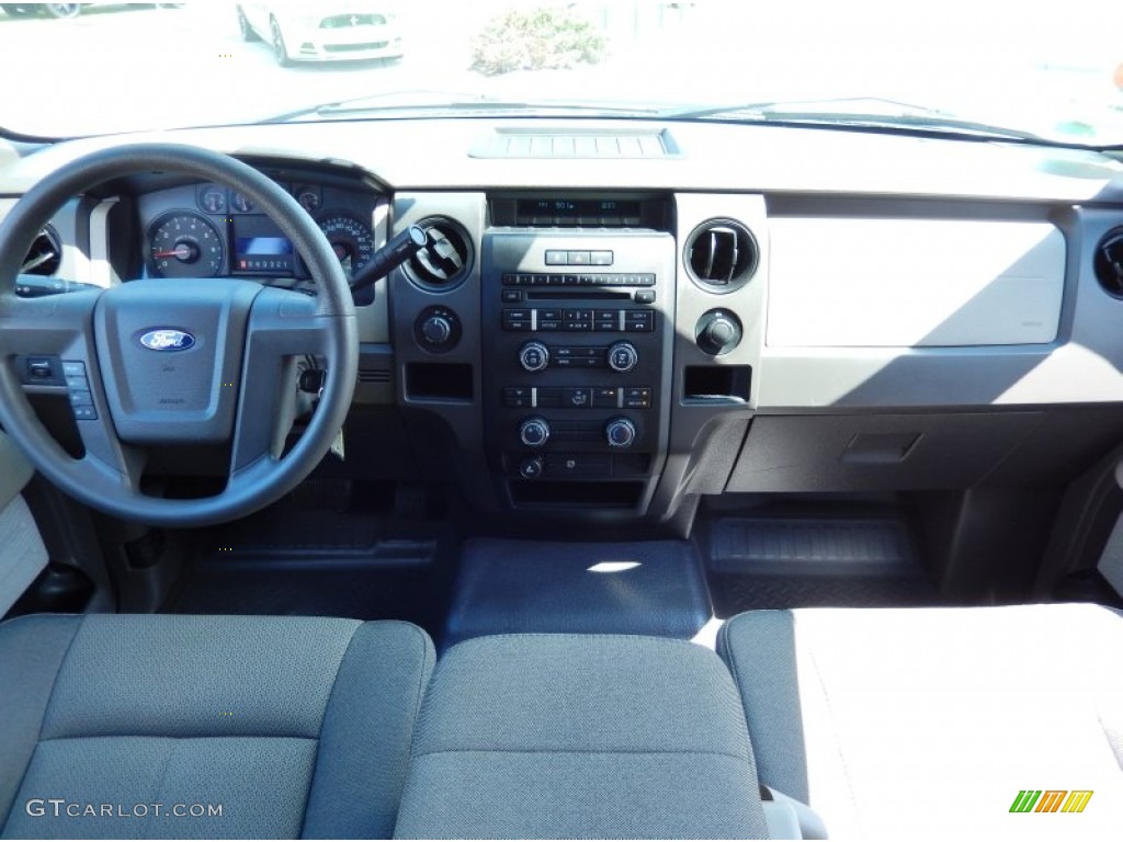 2010 F150 STX SuperCab 4x4 - Oxford White / Medium Stone photo #20