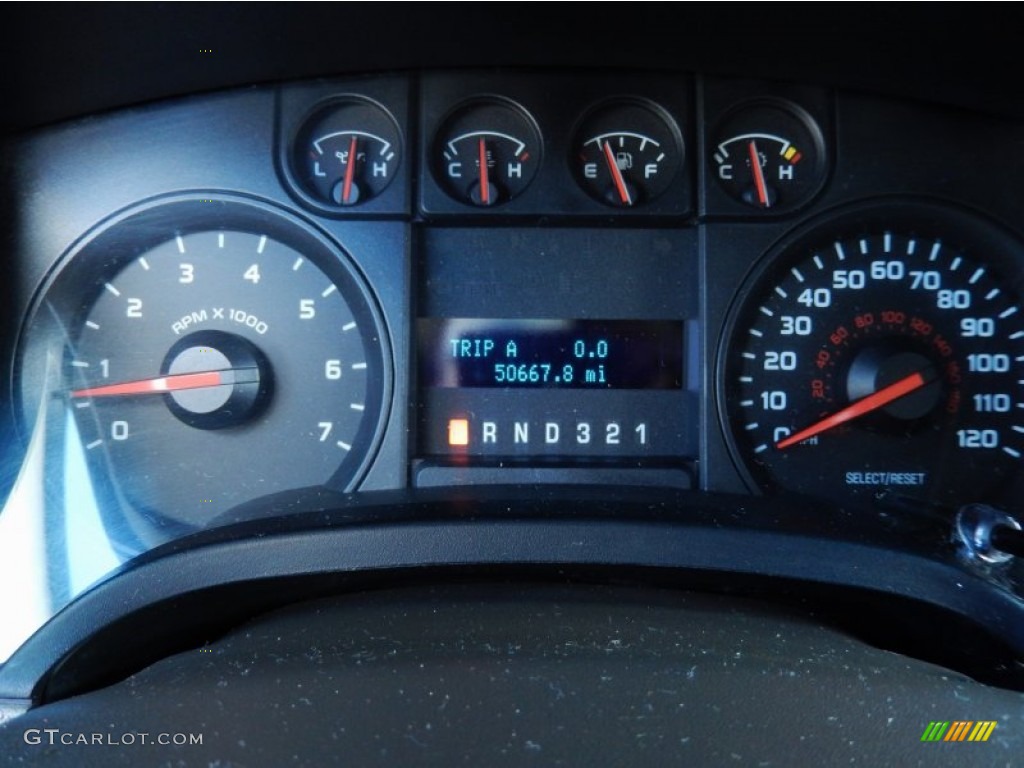 2010 F150 STX SuperCab 4x4 - Oxford White / Medium Stone photo #22