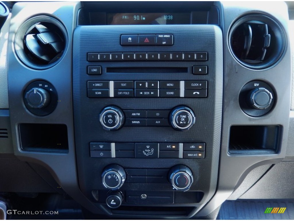2010 F150 STX SuperCab 4x4 - Oxford White / Medium Stone photo #23