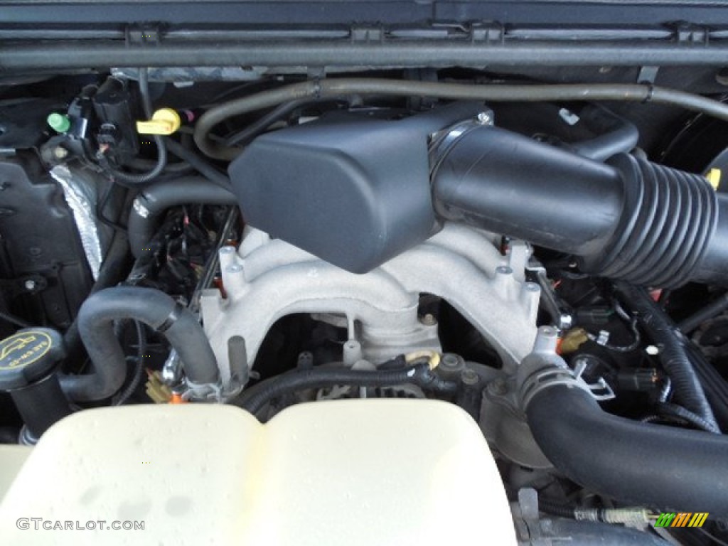 2002 Ford F250 Super Duty XLT SuperCab Engine Photos