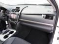 Super White - Camry SE Photo No. 23