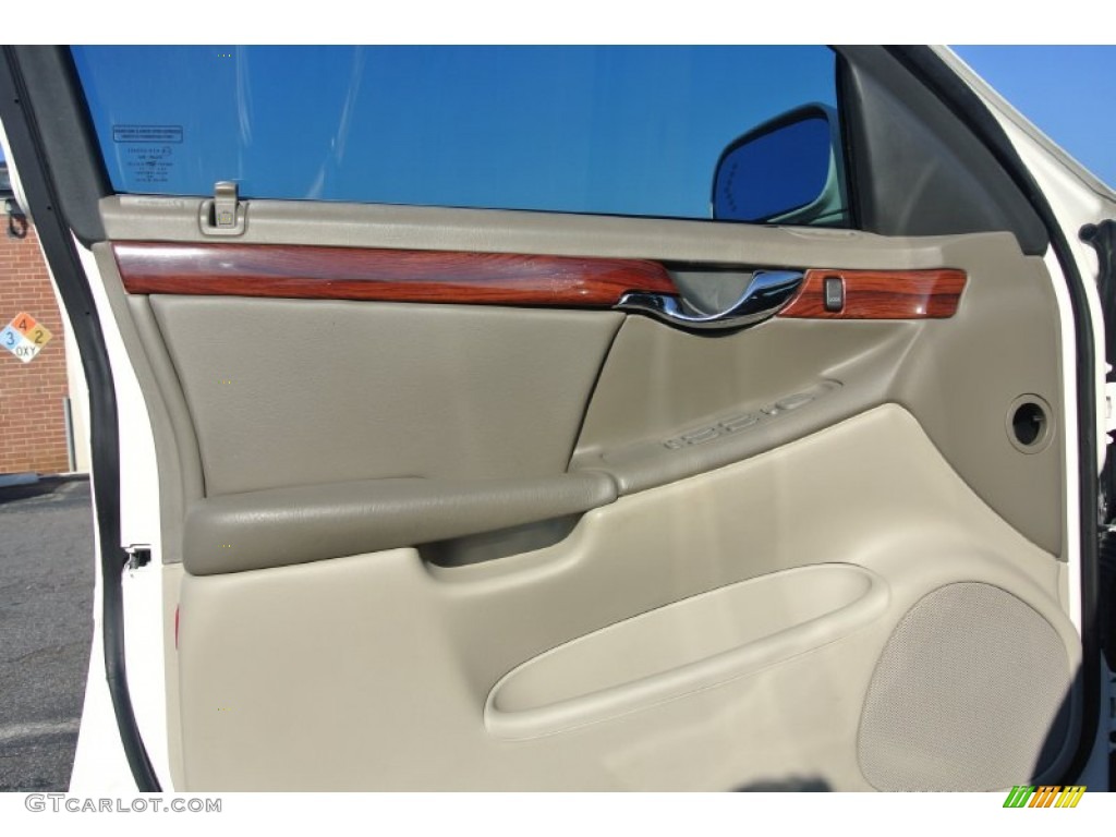 2004 DeVille Sedan - Cotillion White / Shale photo #7
