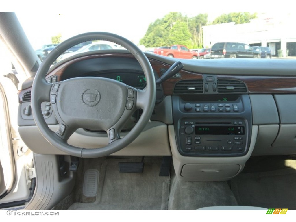 2004 DeVille Sedan - Cotillion White / Shale photo #15
