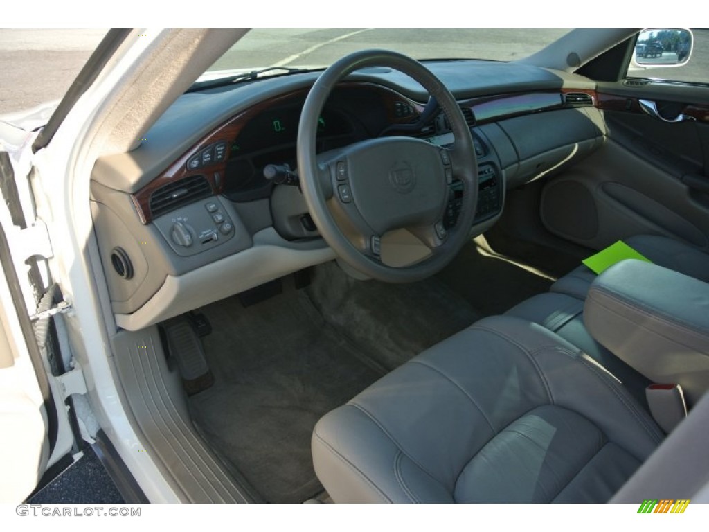 2004 DeVille Sedan - Cotillion White / Shale photo #25