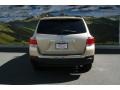 Sandy Beach Metallic - Highlander Limited 4WD Photo No. 4