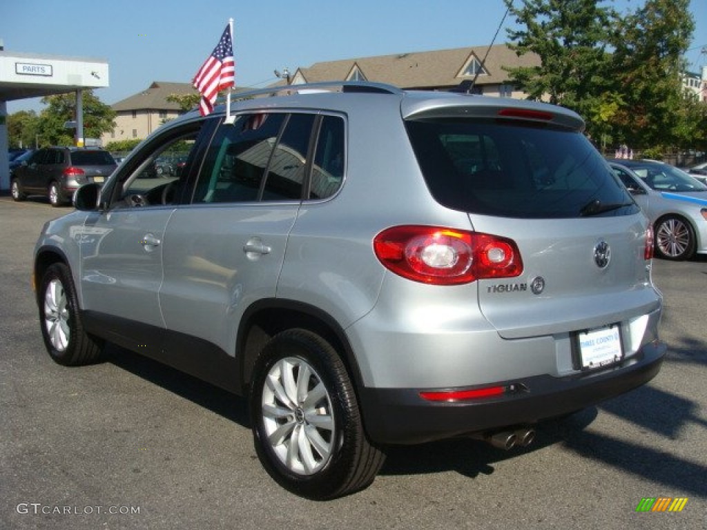 2011 Tiguan SE - Reflex Silver Metallic / Charcoal photo #4