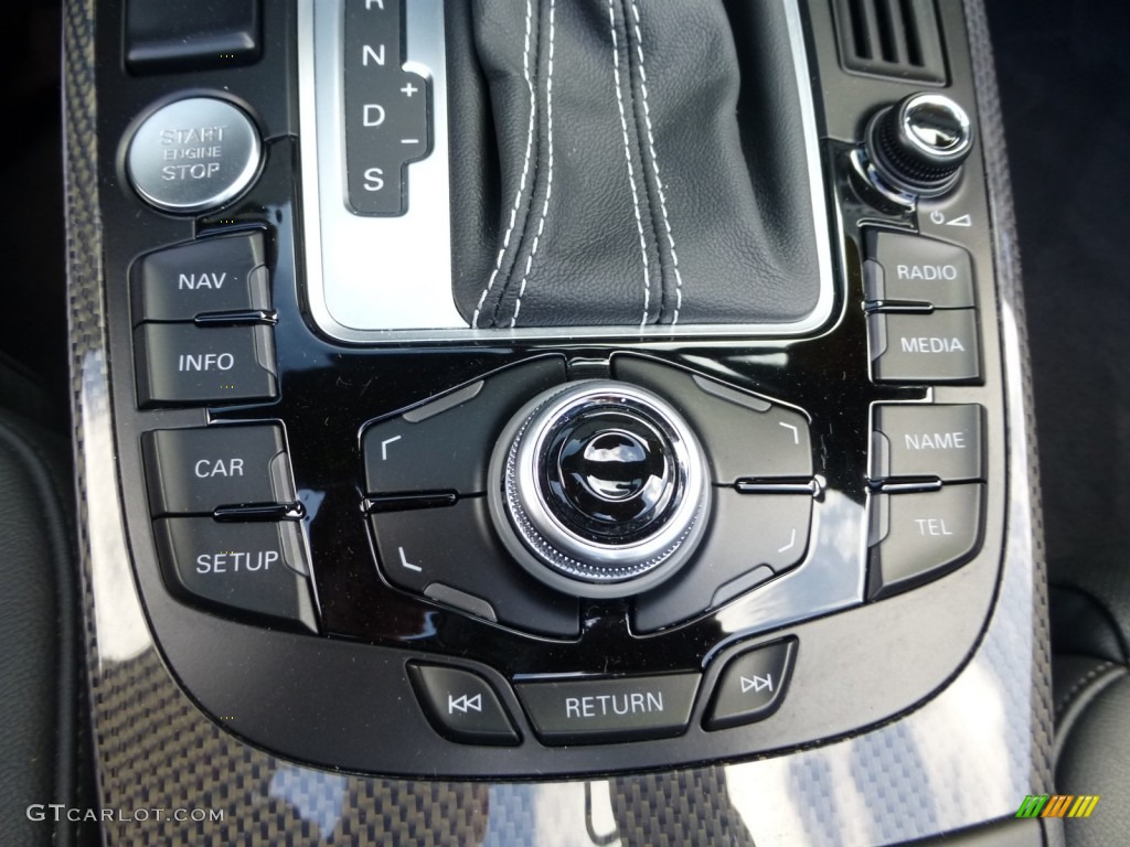 2010 Audi S5 3.0 TFSI quattro Cabriolet Controls Photos