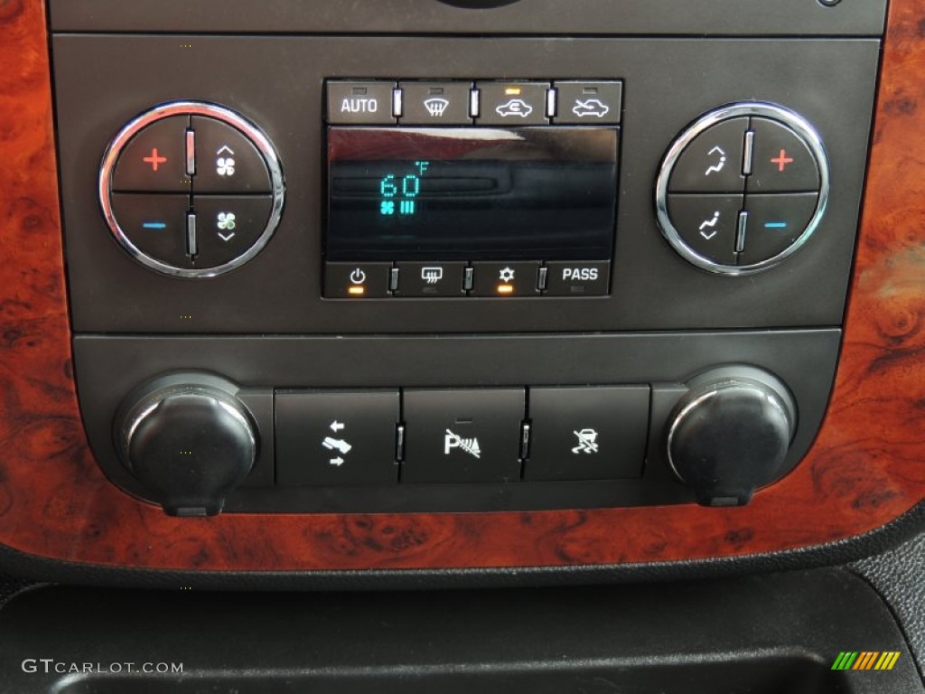 2011 Chevrolet Silverado 2500HD LTZ Crew Cab Controls Photo #86342548