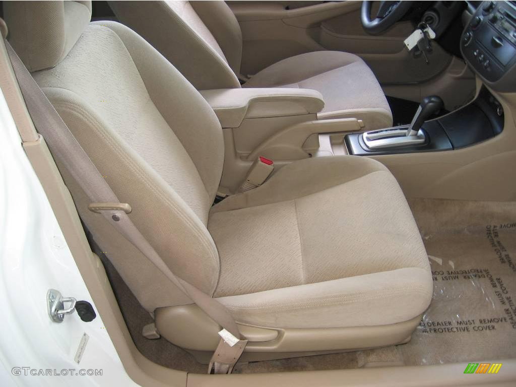 2005 Civic EX Coupe - Taffeta White / Ivory photo #10