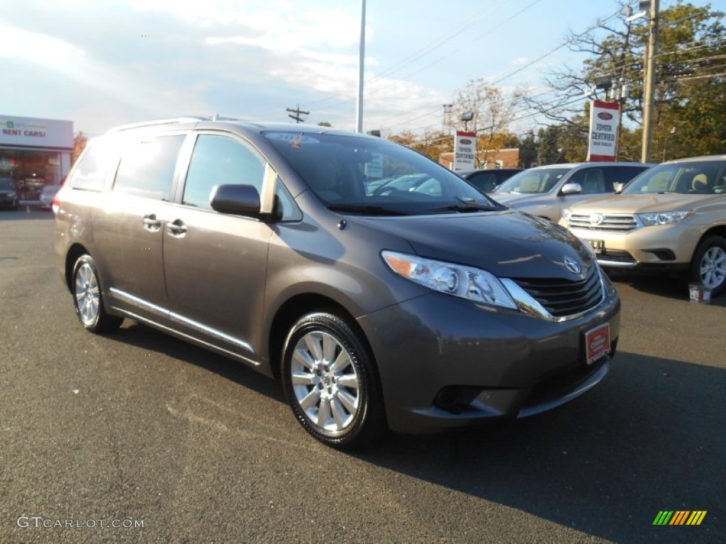 2012 Sienna LE AWD - Predawn Gray Mica / Light Gray photo #3