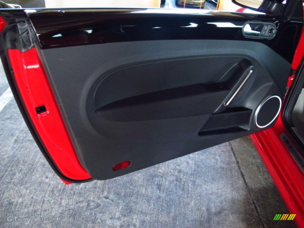 2014 Volkswagen Beetle R-Line Titan Black Door Panel Photo #86354844