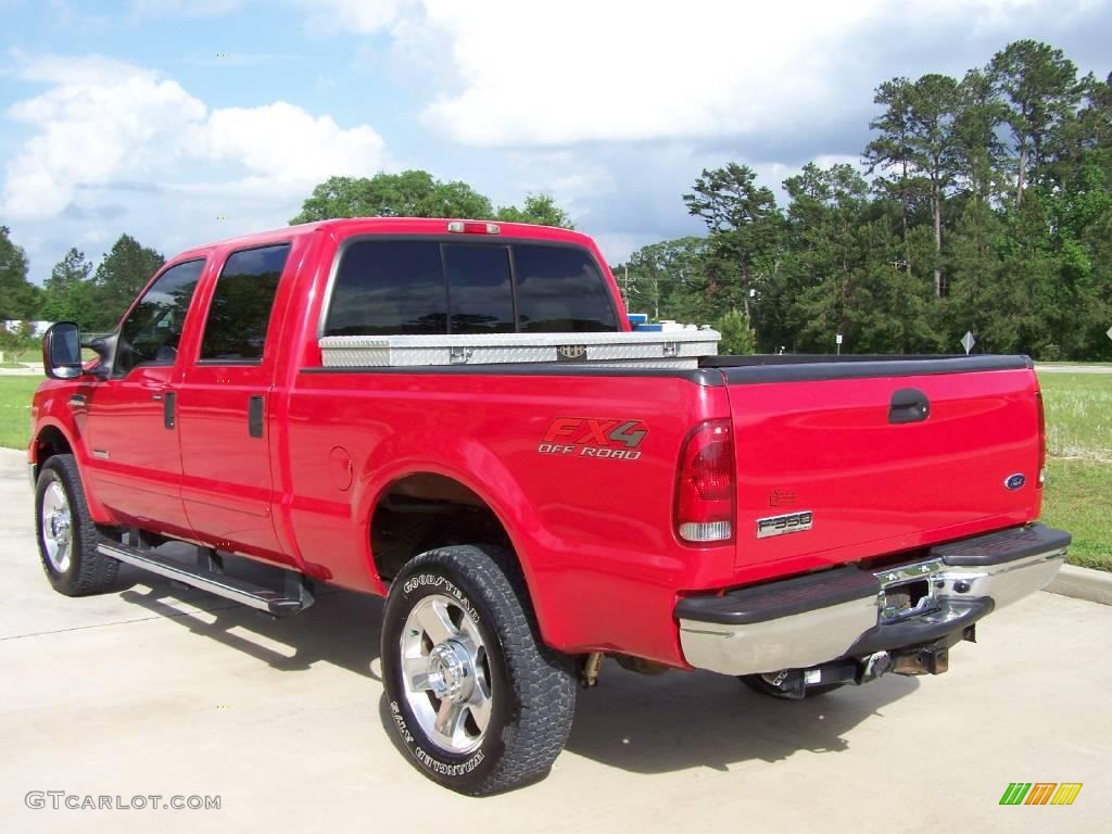 2005 F350 Super Duty XLT Crew Cab 4x4 - Red / Medium Flint photo #3