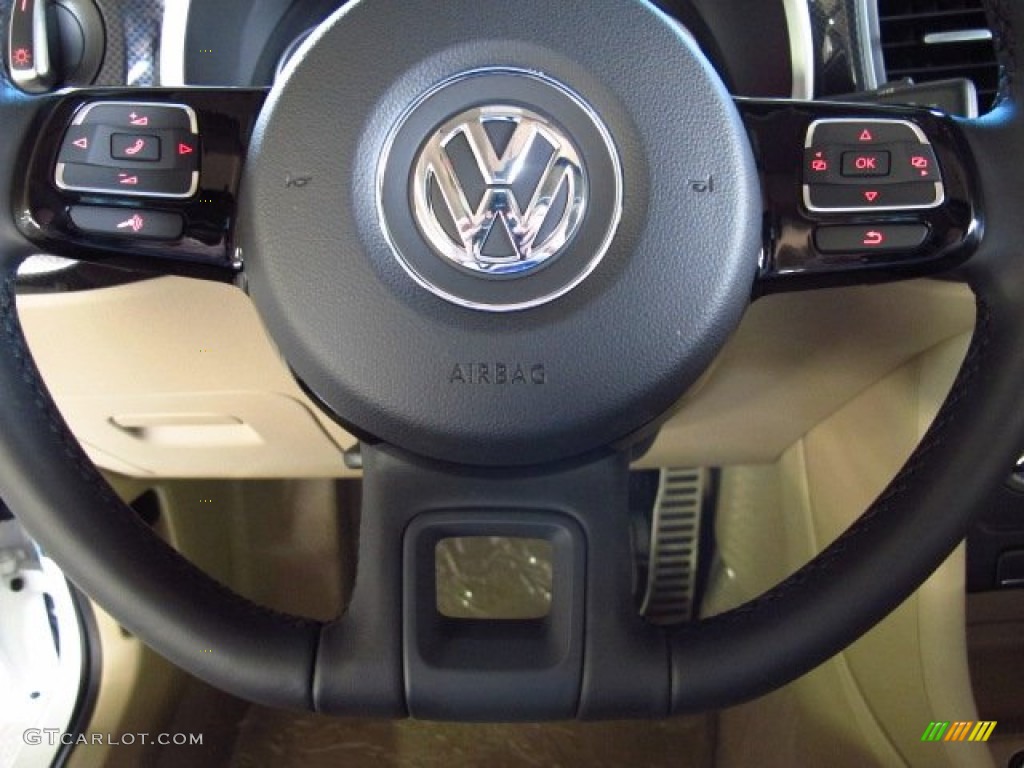 2014 Volkswagen Beetle R-Line Steering Wheel Photos