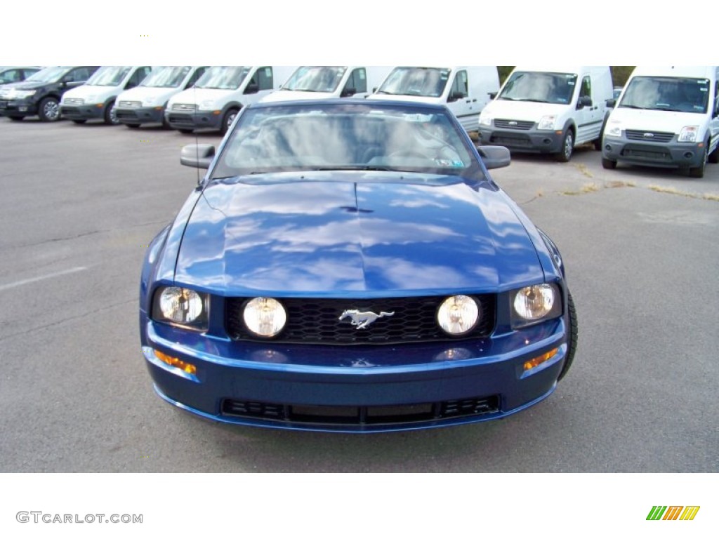 2006 Mustang GT Deluxe Convertible - Vista Blue Metallic / Dark Charcoal photo #2