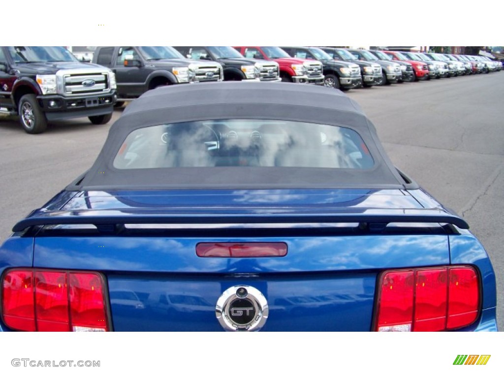 2006 Mustang GT Deluxe Convertible - Vista Blue Metallic / Dark Charcoal photo #19