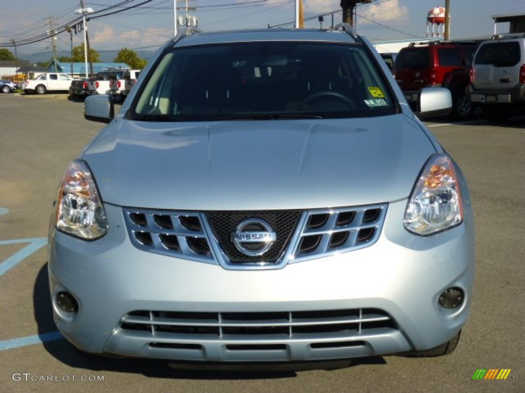 2011 Rogue SV AWD - Frosted Steel Metallic / Black photo #2