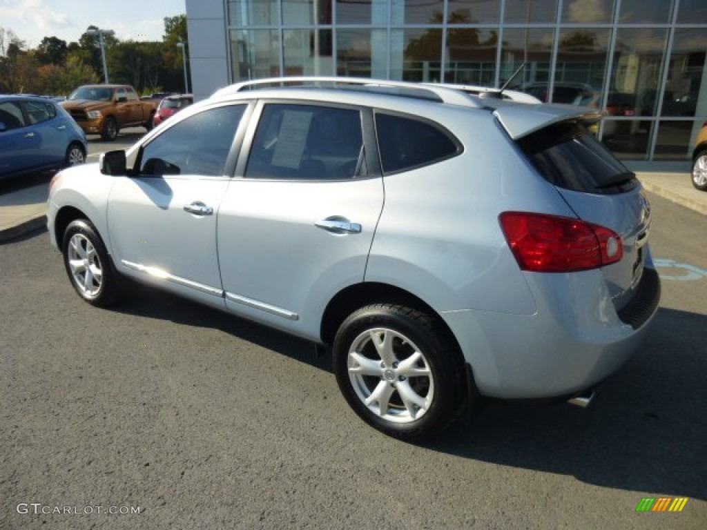 2011 Rogue SV AWD - Frosted Steel Metallic / Black photo #9