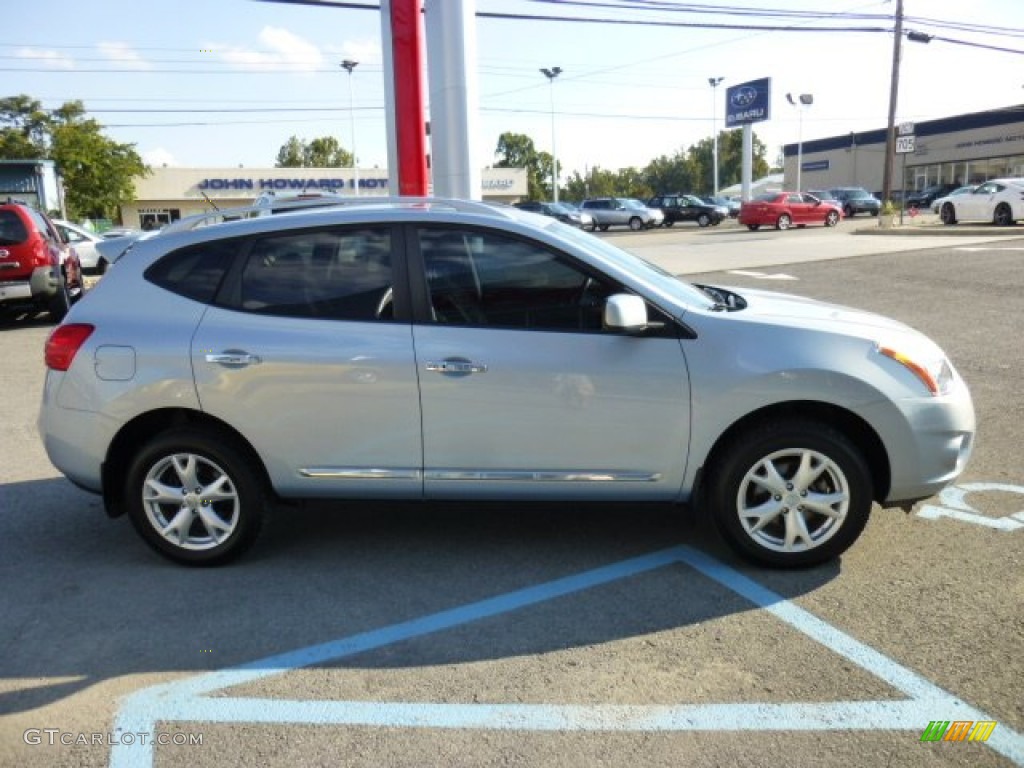 2011 Rogue SV AWD - Frosted Steel Metallic / Black photo #12