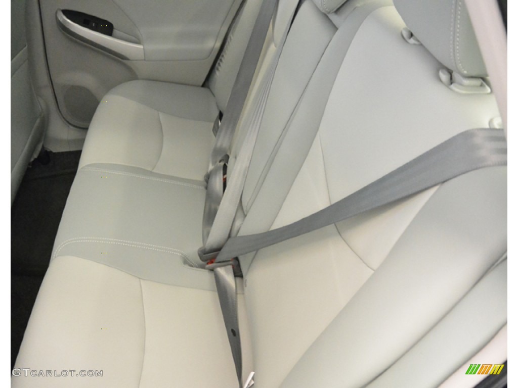 2013 Prius Four Hybrid - Nautical Blue Metallic / Misty Gray photo #7