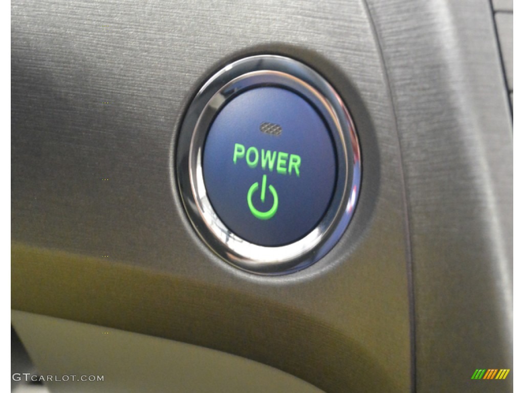 2013 Prius Four Hybrid - Nautical Blue Metallic / Misty Gray photo #22