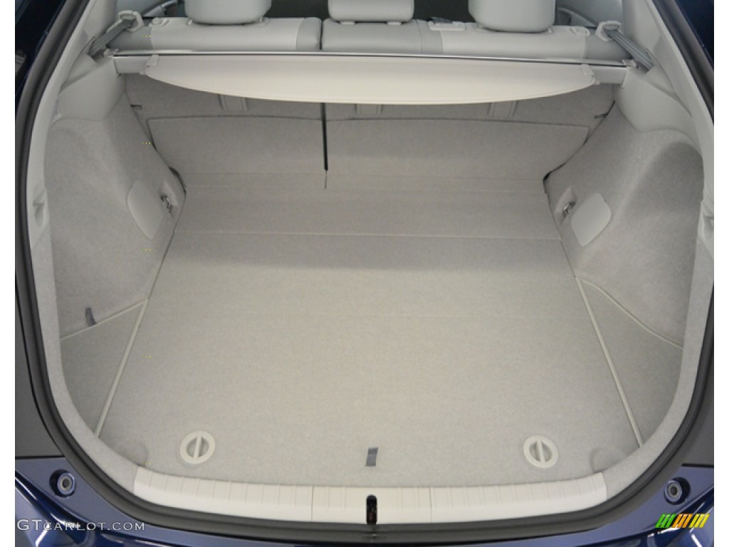 2013 Prius Four Hybrid - Nautical Blue Metallic / Misty Gray photo #32