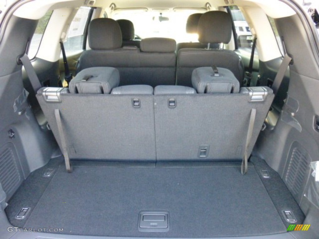 2014 Nissan Pathfinder SV AWD Trunk Photos