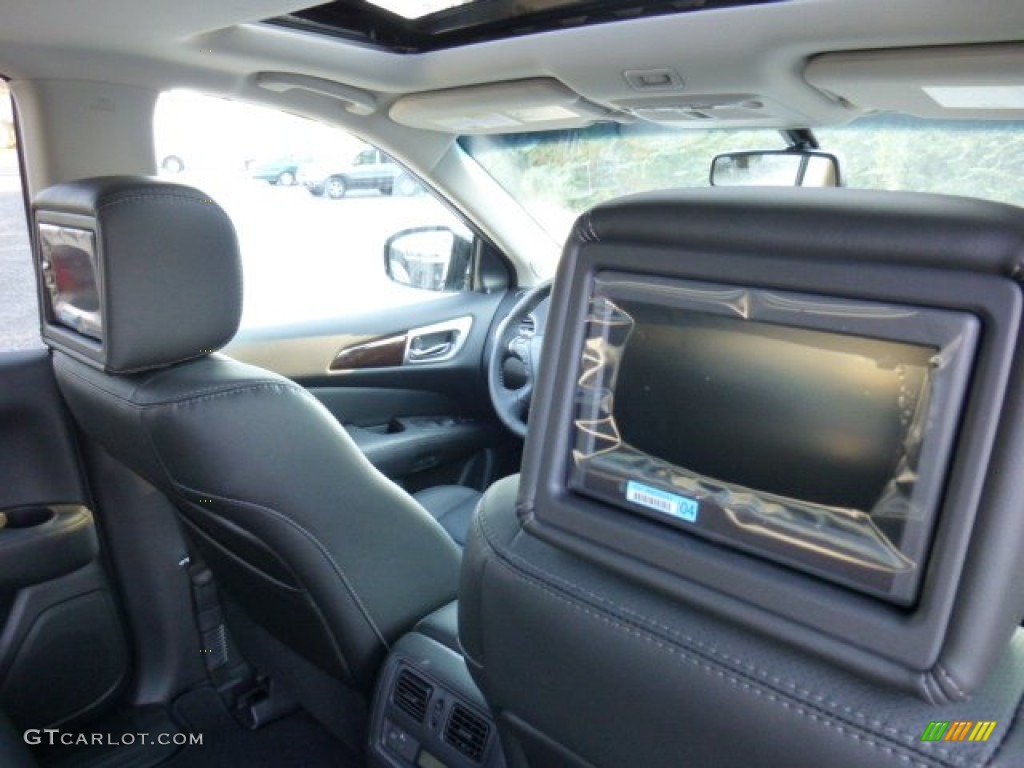 2014 Nissan Pathfinder Platinum AWD Entertainment System Photos