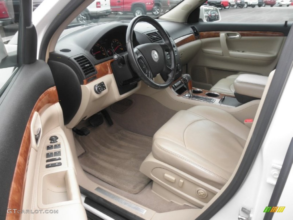 Tan Interior 2008 Saturn Outlook XR Photo #86371242
