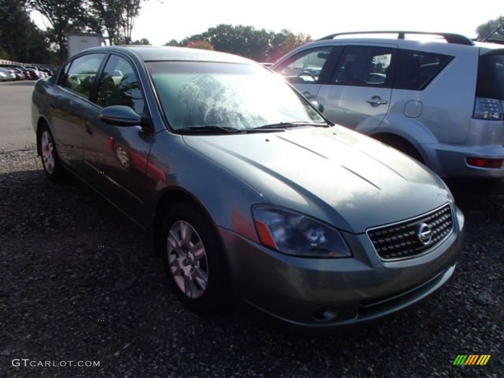 2005 Altima 2.5 S - Mystic Emerald Green / Blond photo #1