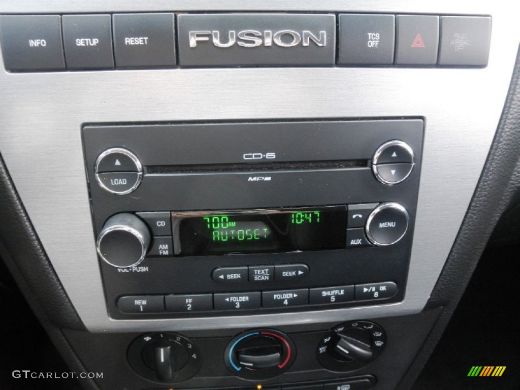 2009 Ford Fusion SE V6 Controls Photo #86372178