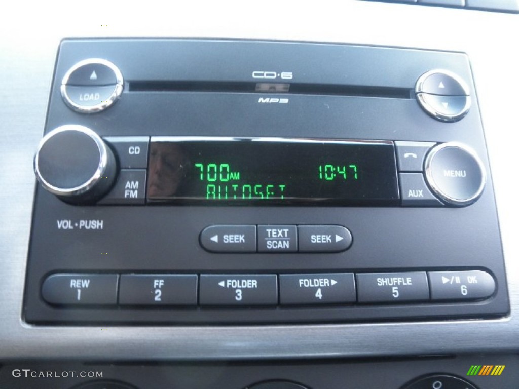 2009 Ford Fusion SE V6 Audio System Photos