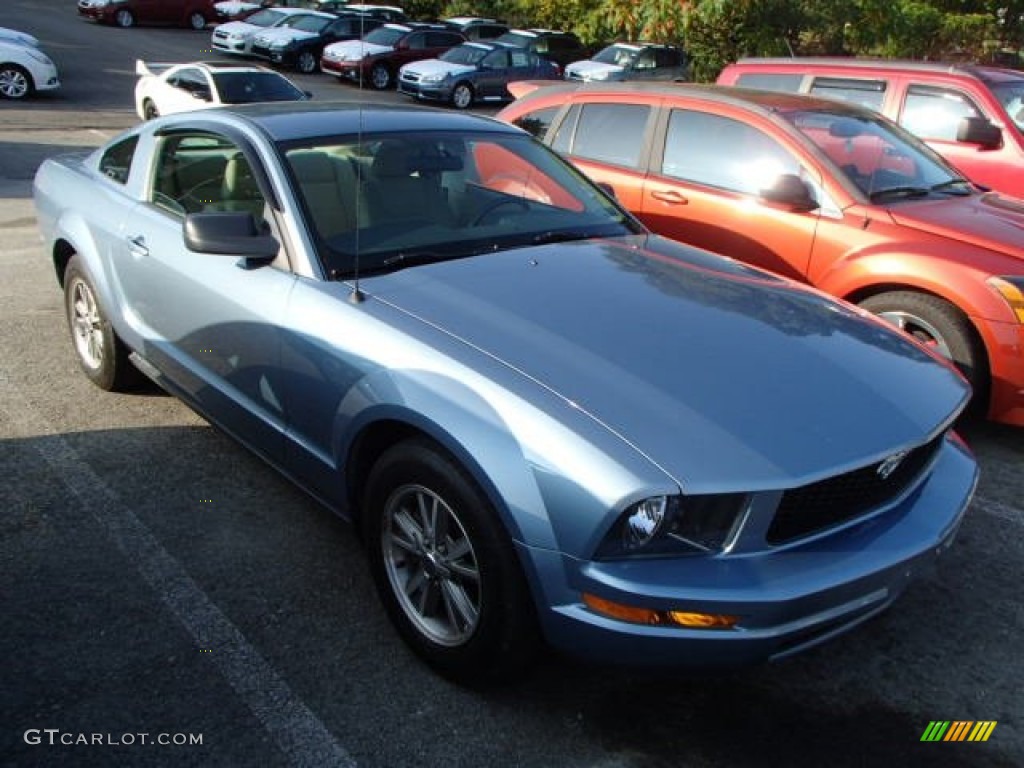 2005 Mustang V6 Premium Coupe - Windveil Blue Metallic / Dark Charcoal photo #1